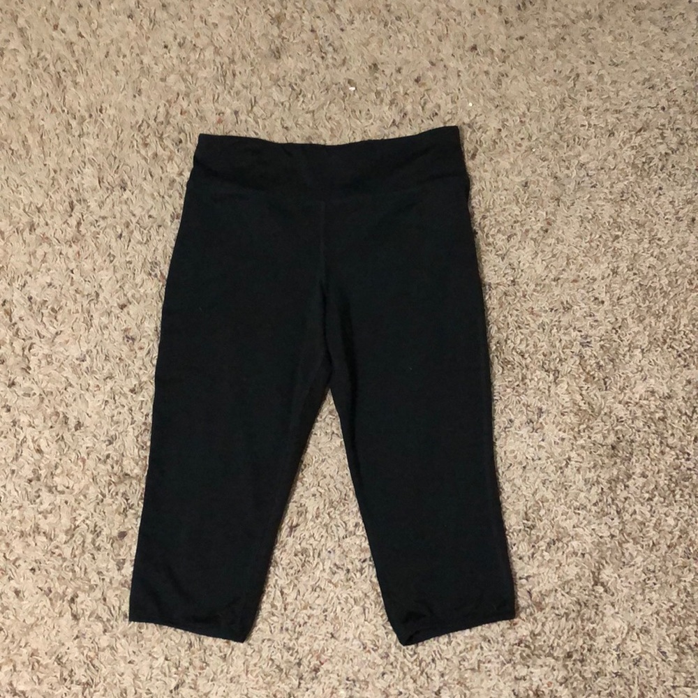 Athletic Cropped Leggings